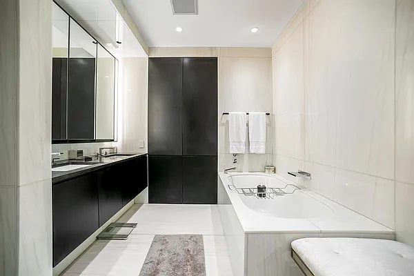 Sold by A & I Broadway | media 7