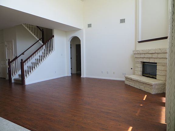 3rd image of 1511 Homewood Cir