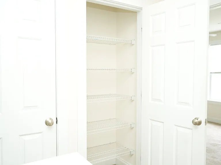 306 Marquette Ct — Photo 33