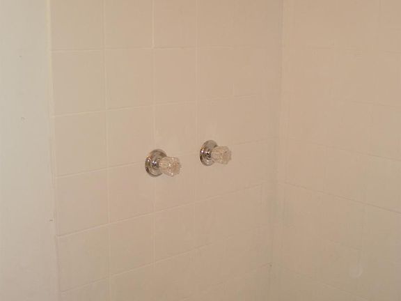 5th image of 6907 N Navin Ave #3