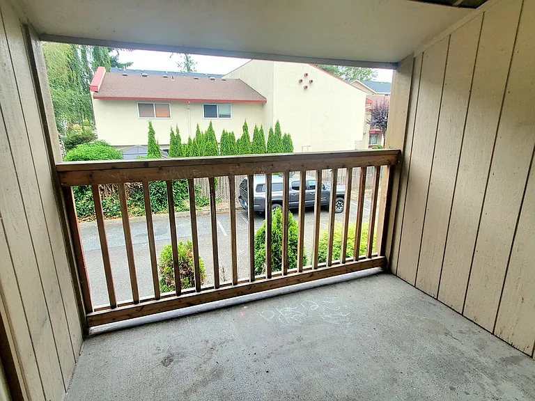 Fairview Apartments — Photo 18