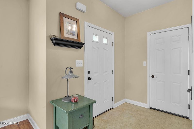 5th image of 17 Krug Place