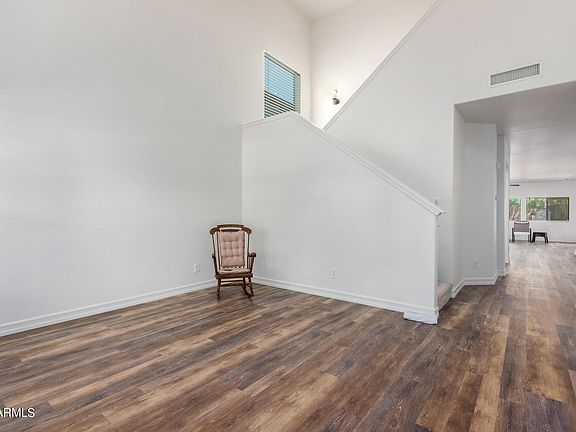 5th image of 456 E SADDLE Way