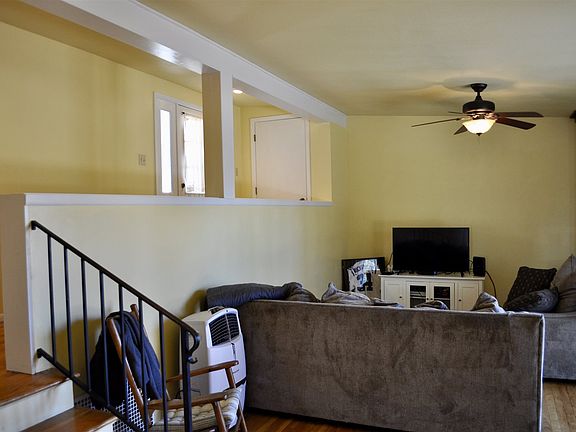 3rd image of 2264 35th St APT A