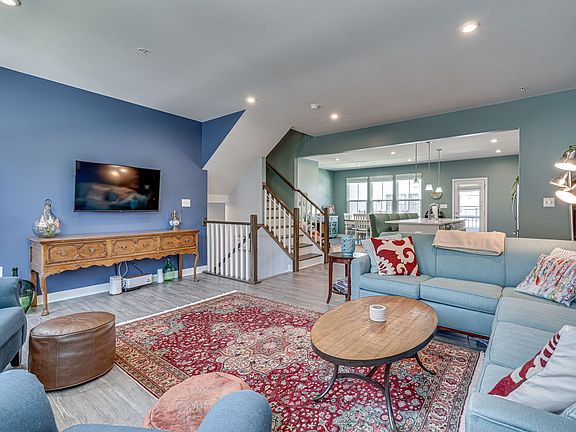 5th image of 2705 Evansgreen Dr