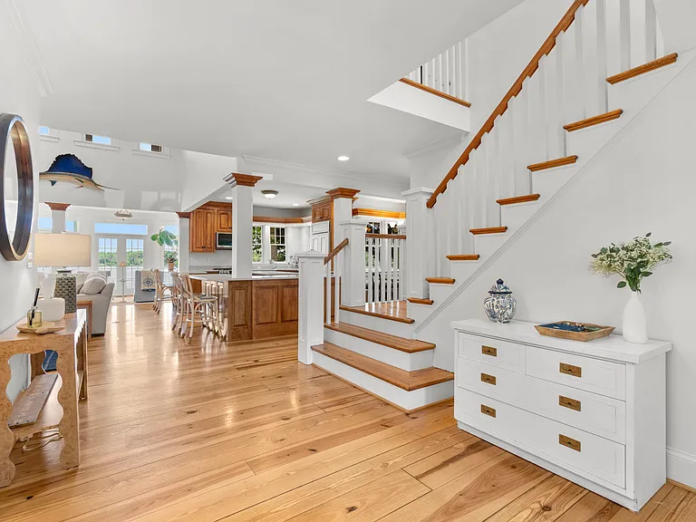 2942 Edgewater Dr — Photo 7