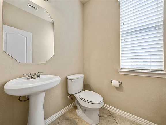 5th image of 709 Green Coral Dr