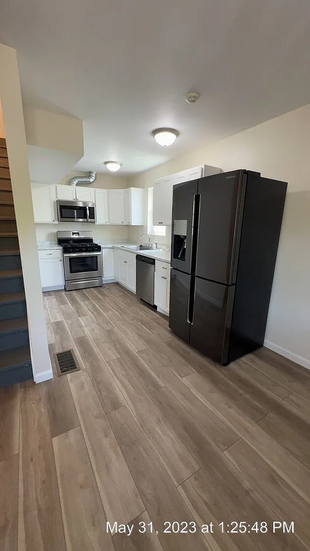 768 Garrison Ave Left — Photo 1