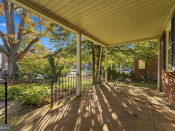 4th image of 22 Rock Glen Rd
