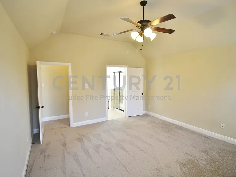 505 Clemson Ln — Photo 12