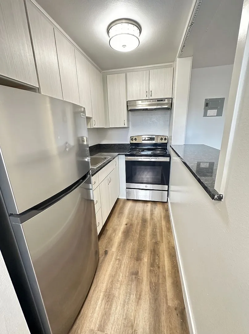 3377 S Clarkson St. — Photo 4