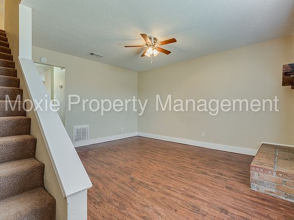 2nd image of 211 Meadow Ct APT A
