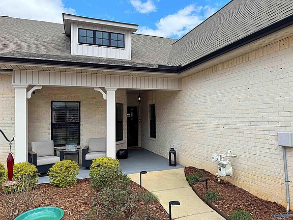 3rd image of 436 Ripple Lake Dr SW