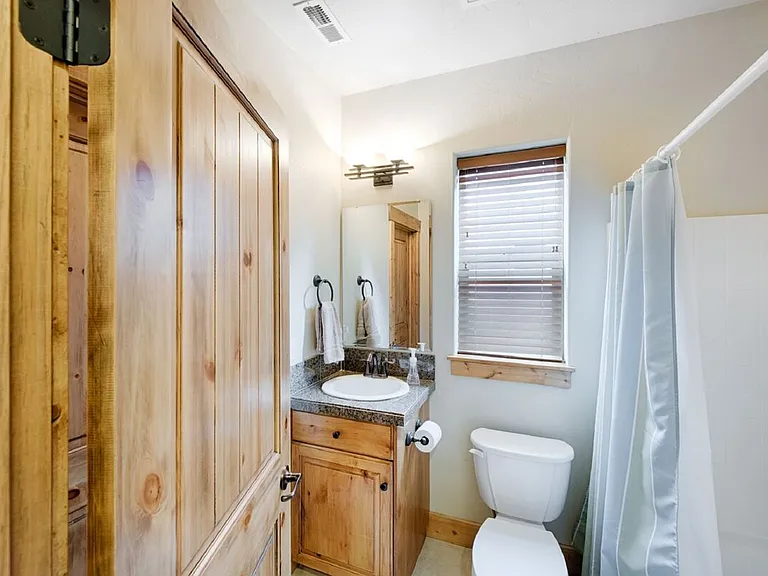 1503 Louisa Ave — Photo 10