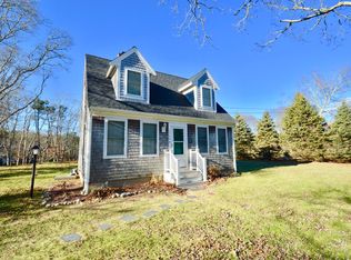 1749 Phinneys Ln, Barnstable, MA 02630