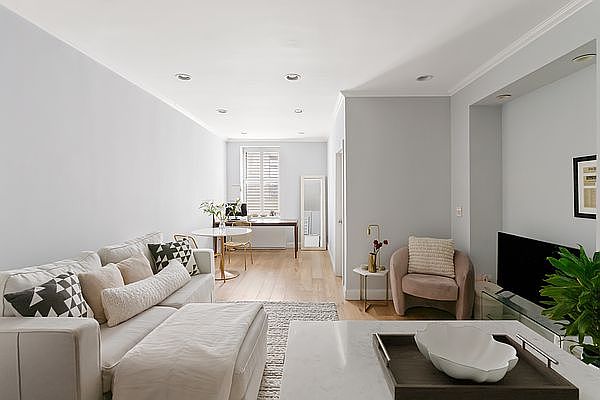 1st image of 204 W Houston St APT 1C