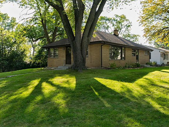 4th image of 11607 W Oxford Pl