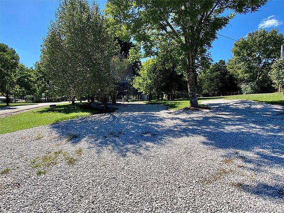 3rd image of 3020 Port Perry Dr