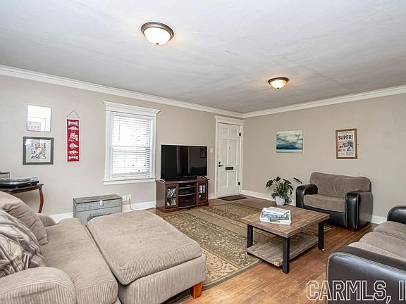 2nd image of 301 Ash St