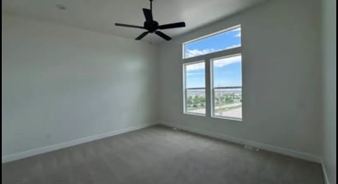 4 bed, 3.5 bath, 2215 sqft, $2,895 — Photo 3