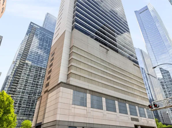 333 N Canal St APT 2804, Chicago, IL 60606