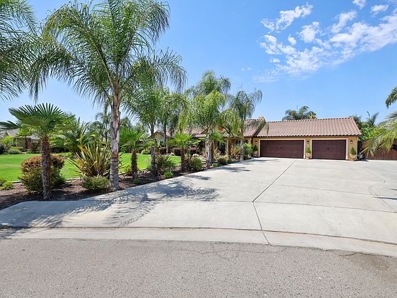 4th image of 32065 Manota Ct