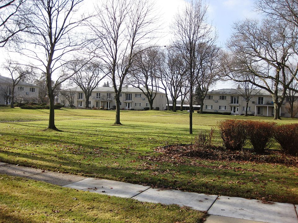Center Courtyard