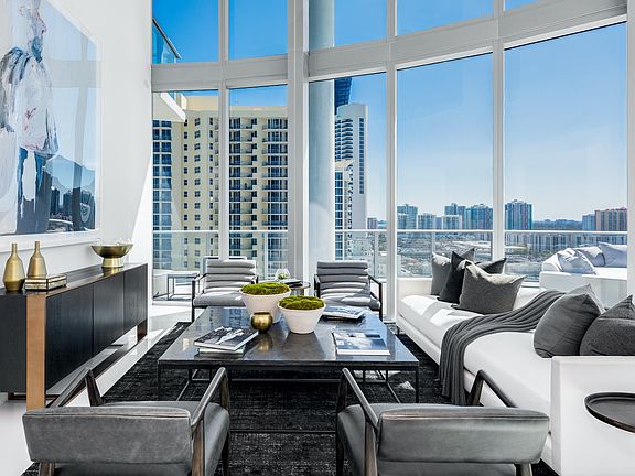 4th image of 17475 Collins Ave #1203/1403