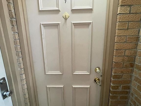 2nd image of 2571 Lafeuille Ave #7-7-7
