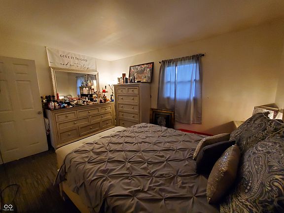 5th image of 1153 W 37th St