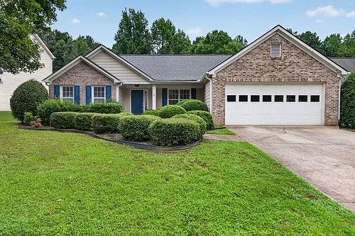390 Silverthorn Dr NW Photo 1 390 Silverthorn Dr NW Photo 1