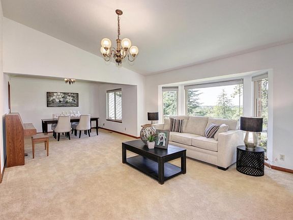 4th image of 118 Thomas Ct