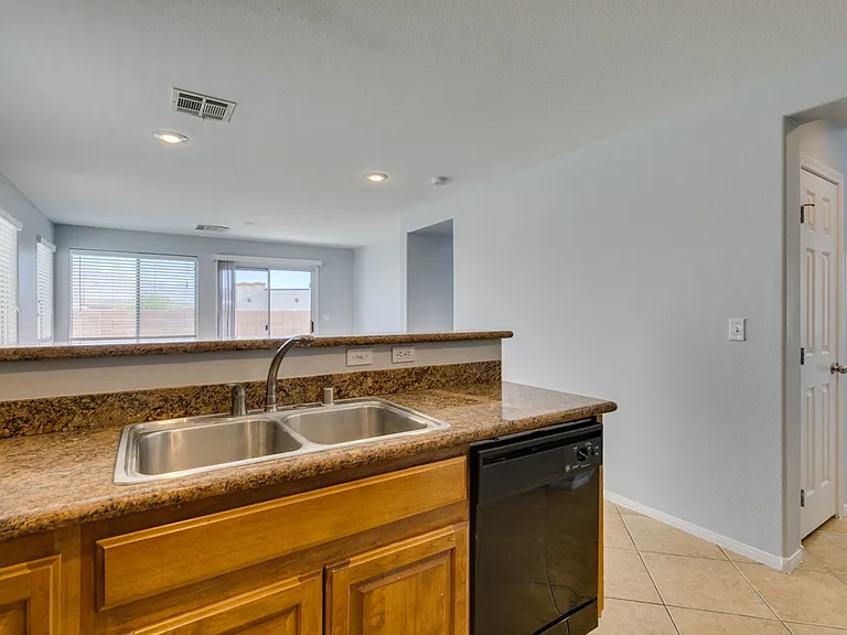 8424 Walker Gardens Pl — Photo 31
