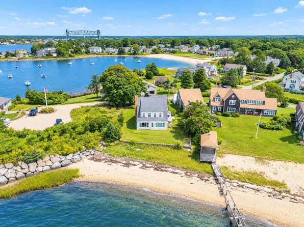 213 Presidents Road, Buzzards Bay, MA 02532