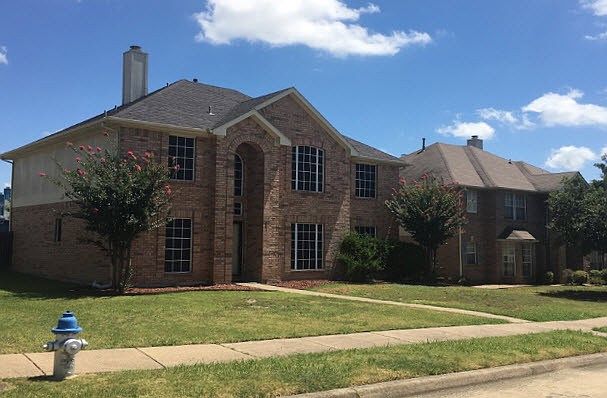 2nd image of 801 Elm Falls Pl