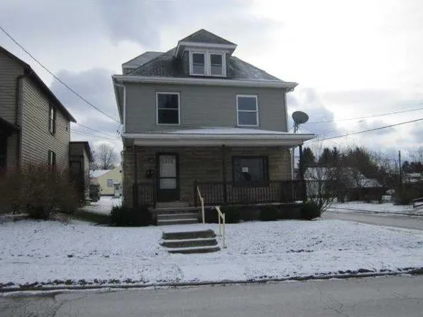 820 Lathrop St, New Castle, PA 16101