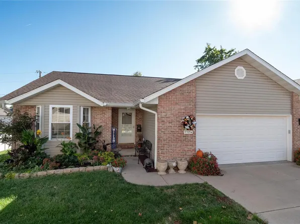 1335 Poplar St #A, Highland, IL 62249