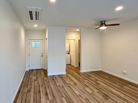4th image of 3543-3559 Wildwood Ln #3557