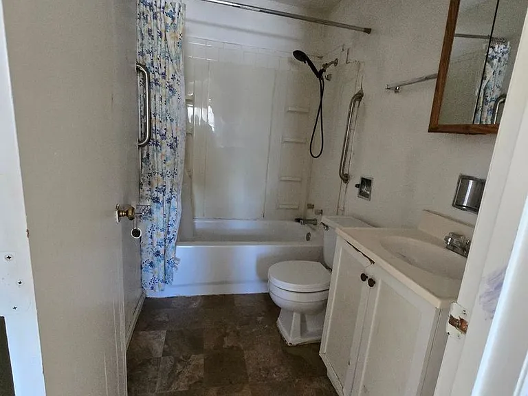 123 Nancy Ave — Photo 6