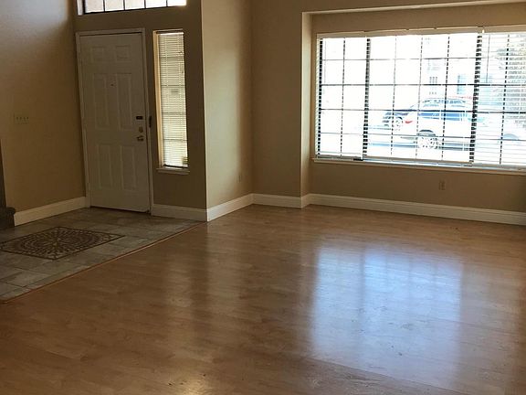 Living room/Front door