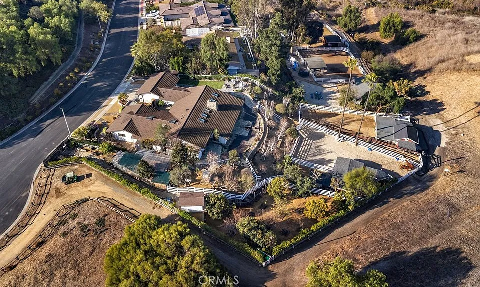 27151 Mission Hills Dr