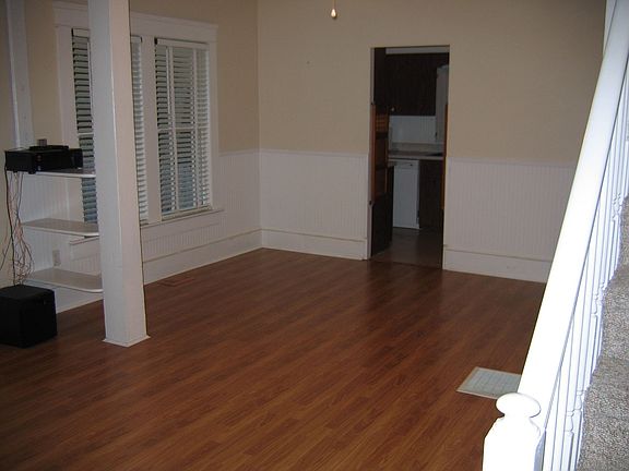3rd image of 811 S Beach St
