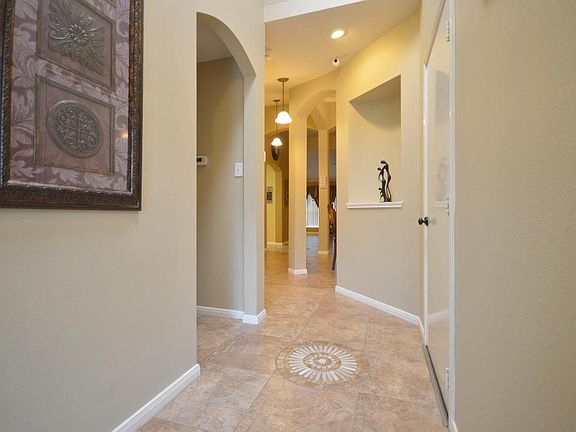 4th image of 6914 Sterling Hollow Dr