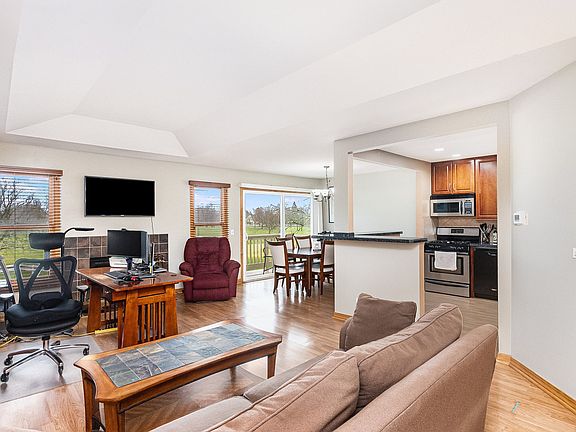 3rd image of 1832 Fox Run Dr Unit D