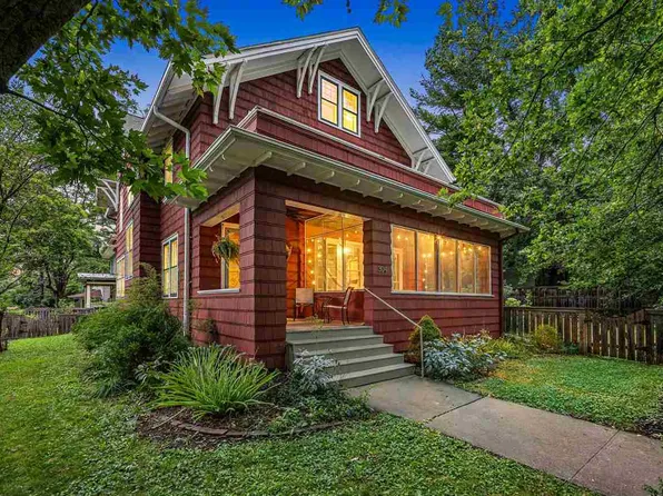 304 Brown St, Iowa City, IA 52245