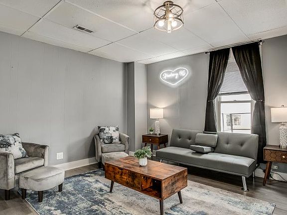 2nd image of 430 N 5th St #1