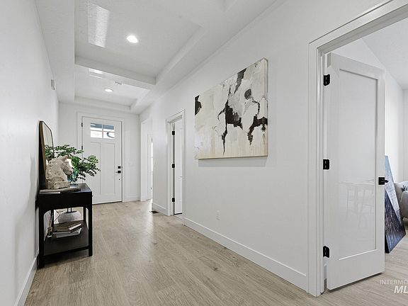 5th image of 9685 W Snow Wolf Ln