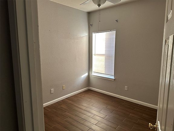 4th image of 209 Poplarwood Dr