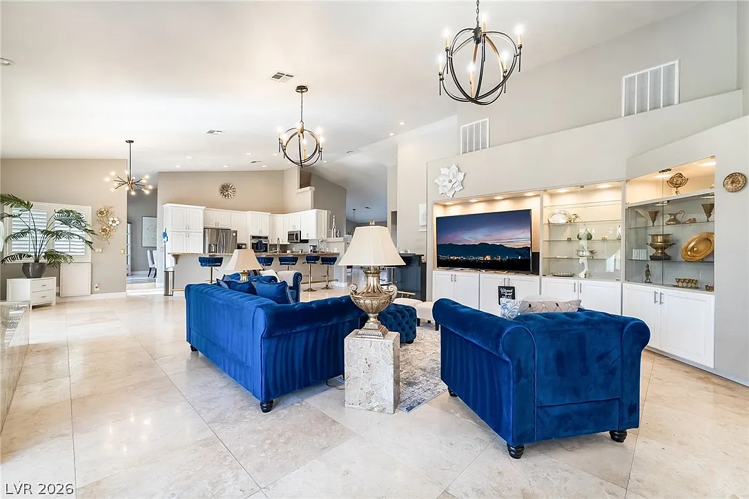 3 bed, 3.5 bath, 6770 sqft, $4,500 — Photo 3