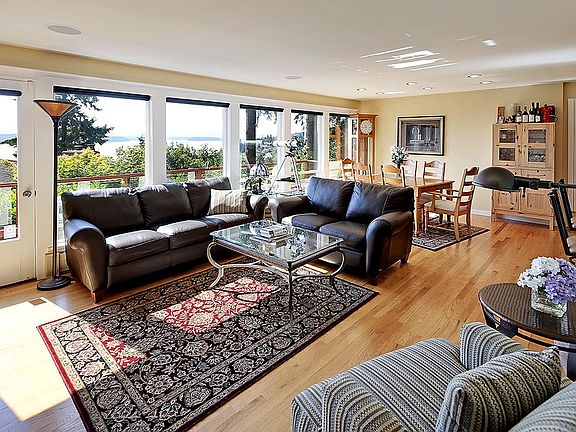 3rd image of 12698 Shorewood Dr SW